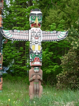 Thunderbird House Post Totem Pole in Stanley Park, Vancouver, BC, Canada