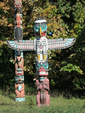 Thunderbird House Post Totem Pole in Stanley Park, Vancouver, BC, Canada